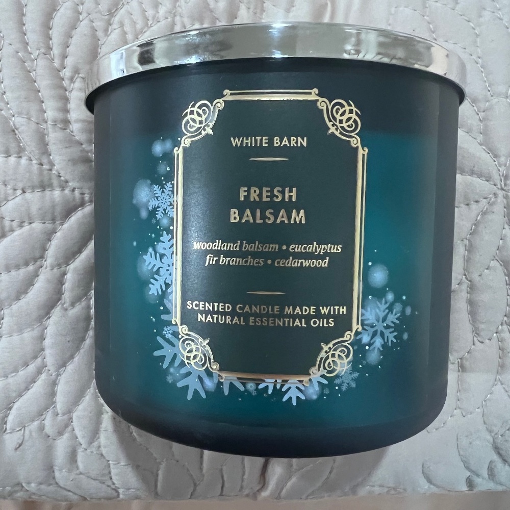 🎄Bath & Body Works Fresh Balsam 3 Wick Candle Festive Scent